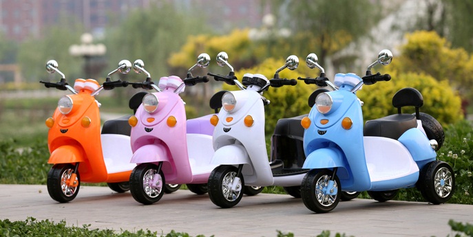 Mua xe máy điện cho bé nào tốt