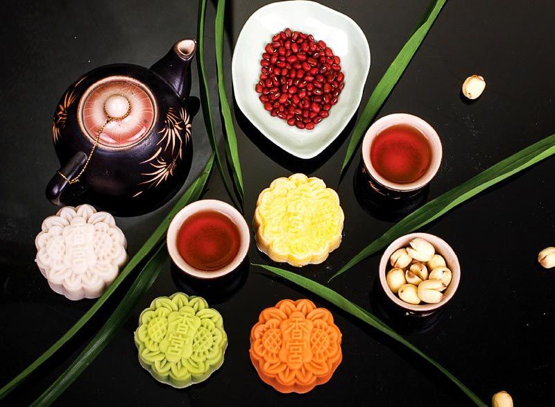 hộp bánh trung thu brodard và givral có giá bao nhiêu