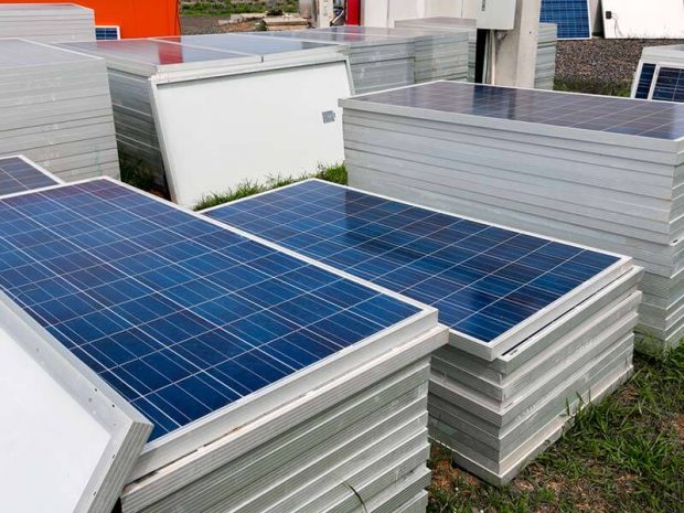 câu hỏi thường gặp về tấm năng lượng mặt trời